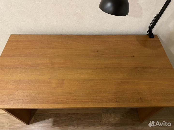 Письменный стол