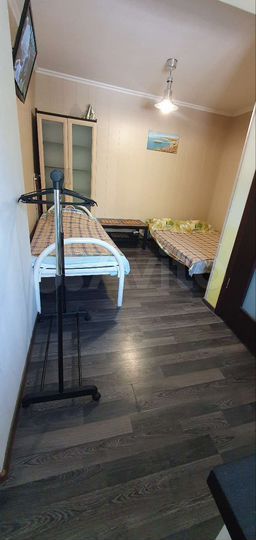 Комната 30 м² в 2-к., 1/3 эт.