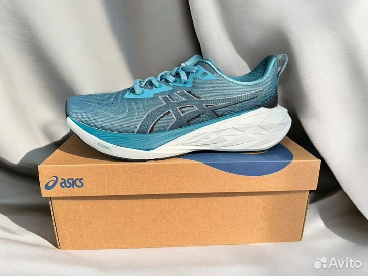 Кроссовки Asics novablast 4