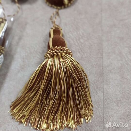 Кисть декоративная