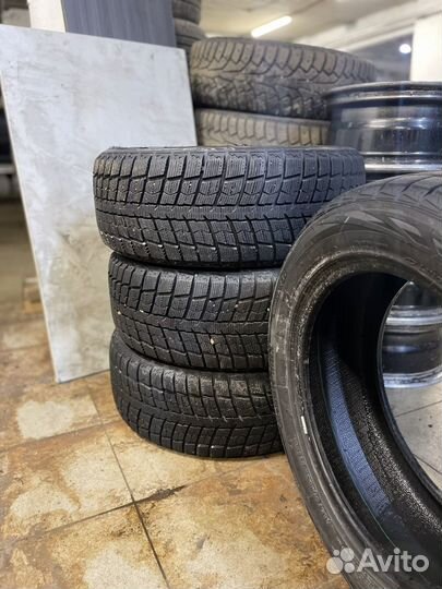 LingLong Green-Max Winter Ice I-15 215/55 R16 97T