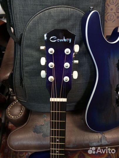 Гитара фиолетовая