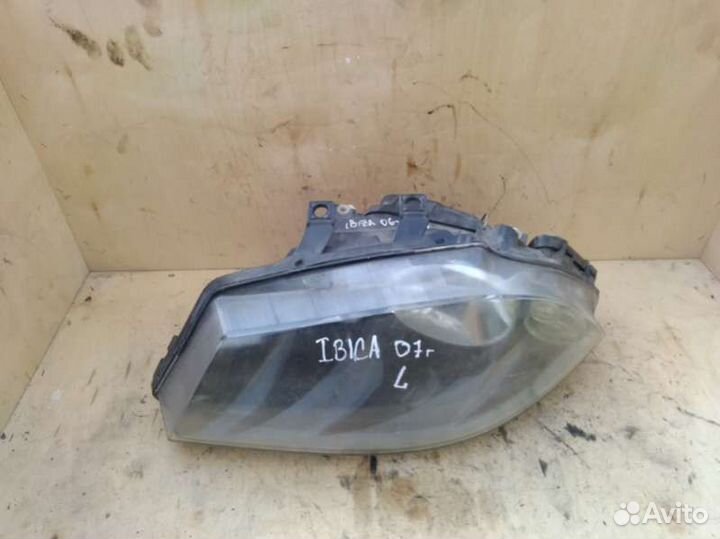 Фара передняя для Seat Ibiza 4 (6J)