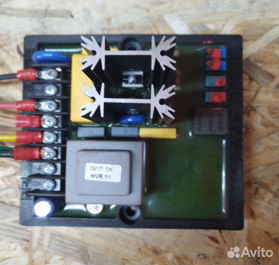 Регулятор напряжения AVR Linz