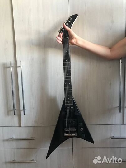 Электро гитара с чехлом
