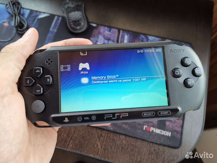 Sony PSP e1008 Street