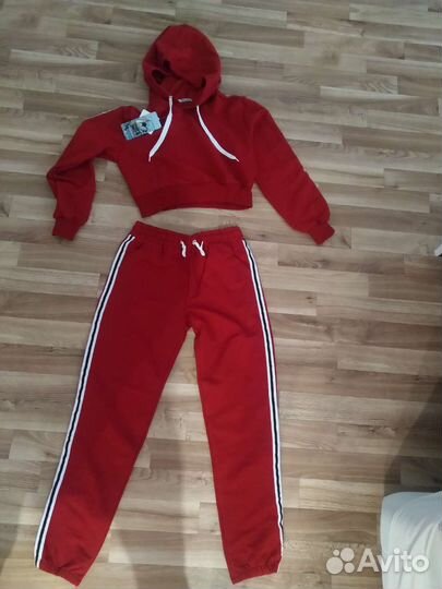 Костюм спортивный