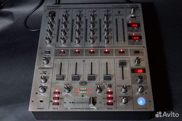 Behringer DJX700 Pro Mixer + микрофон с кабелем