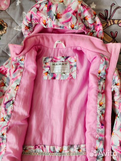 Куртка демисезонная для девочки 104р