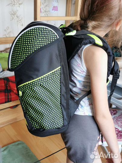 Рюкзак для девочки. Начальная школа