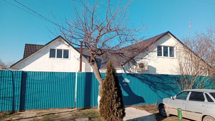 Дом 143 м² на участке 14,8 сот.