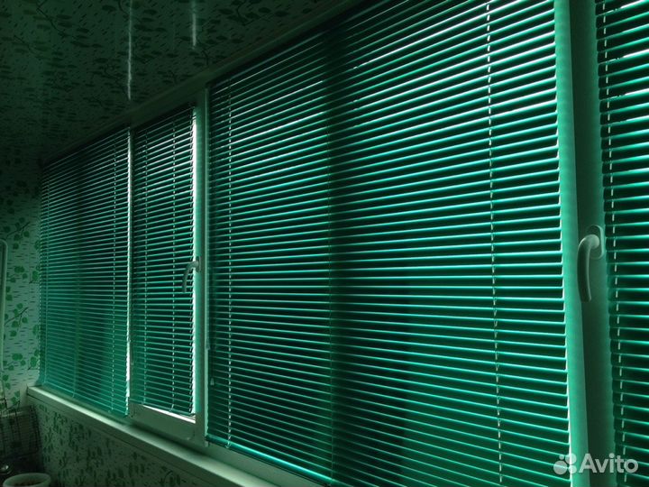 Жалюзи на окна. Горизонтальные