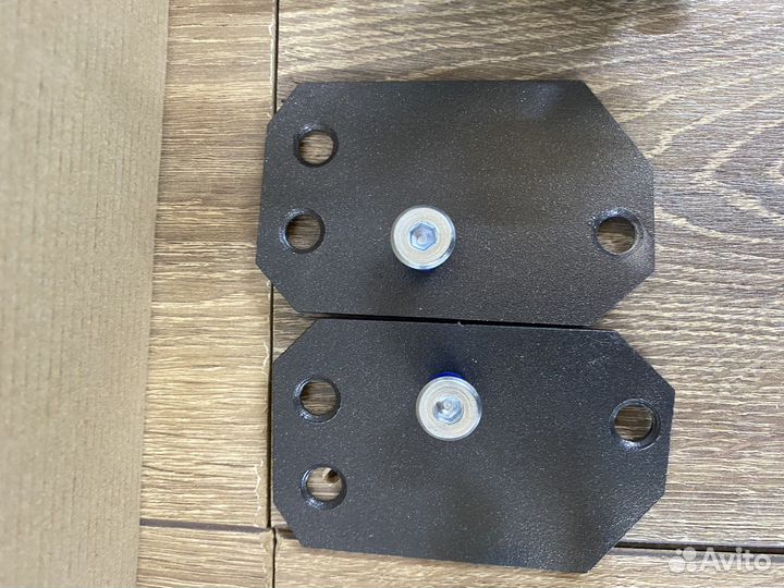 Бесшумные замки дверей Нива 21214, Урбан