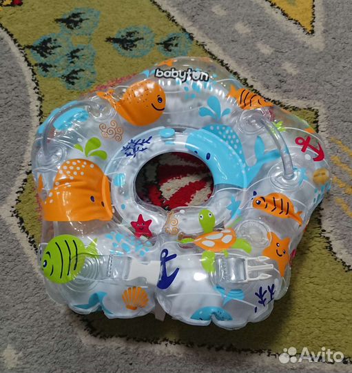 Набор из стульчика и круга для купания