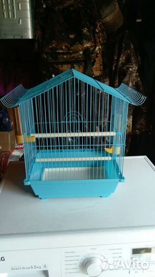 Клетка для птиц б/у+ 2 поилки
