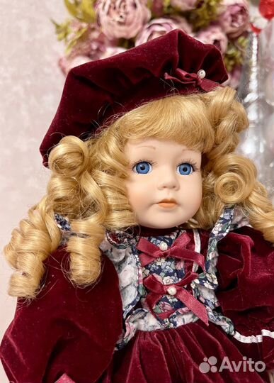 Фарфоровая куколка Leonardo Collection