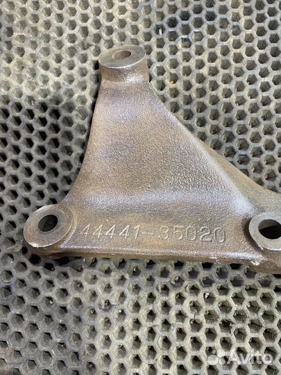 Кронштейн насоса Гур 3VZ-E Toyota 4Runner VZN130