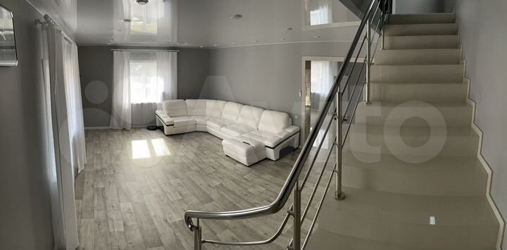 Коттедж 193 м² на участке 12 сот.