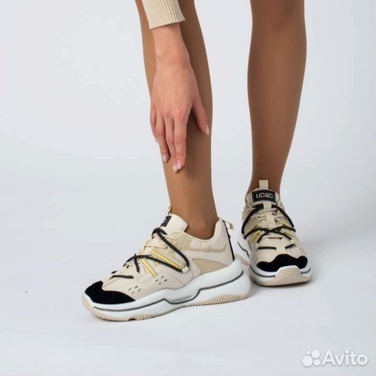 Новые кроссовки