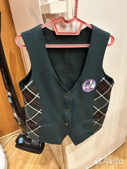 Школьная форма. Жилетка для девочки