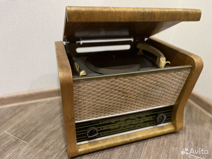 Радиола рекорд 61