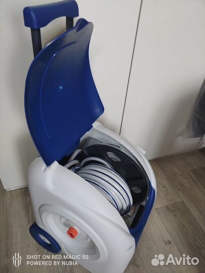 Тележка-бокс с телескопической ручкой шланг пистол