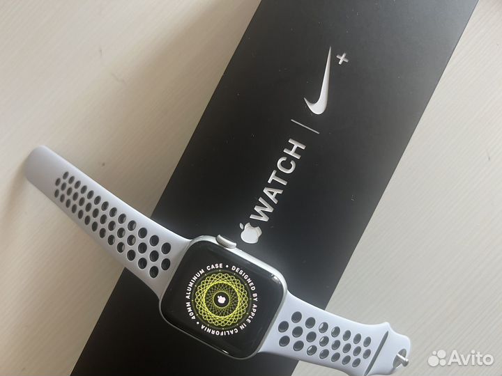 Часы apple watch 4 40mm Nike+