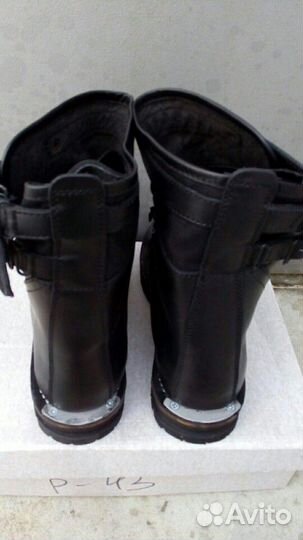 Горные ботинки 