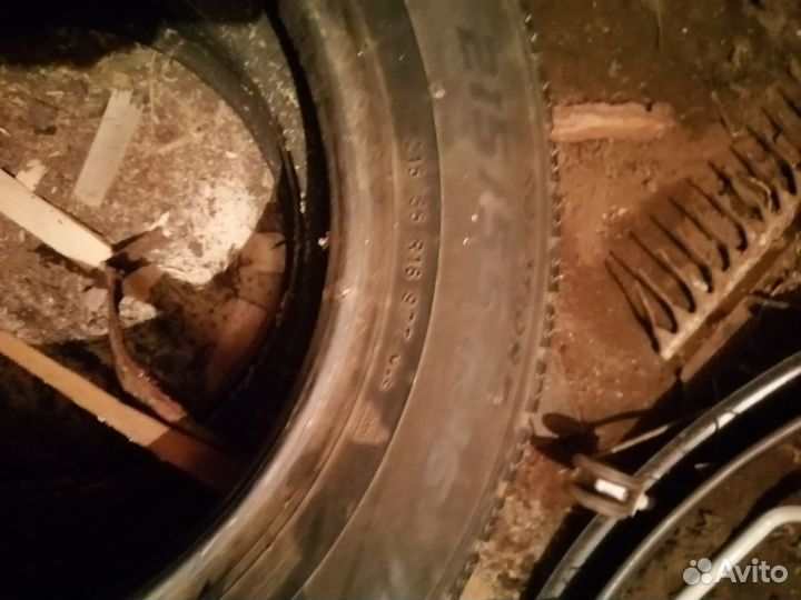 Pirelli P Zero 16.00/4.5 R16 и 215/65 R16