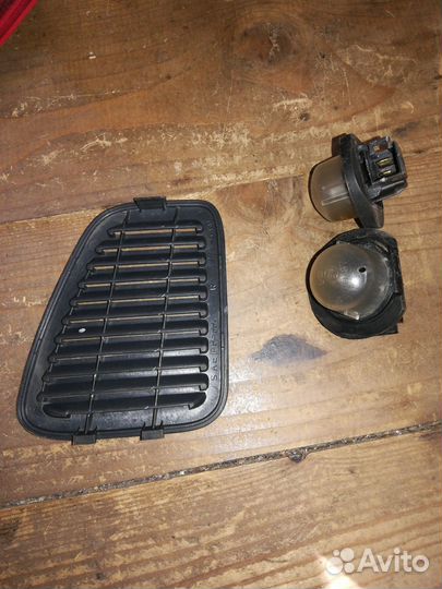 Подсветка номера заглушка пятой двери Лиана