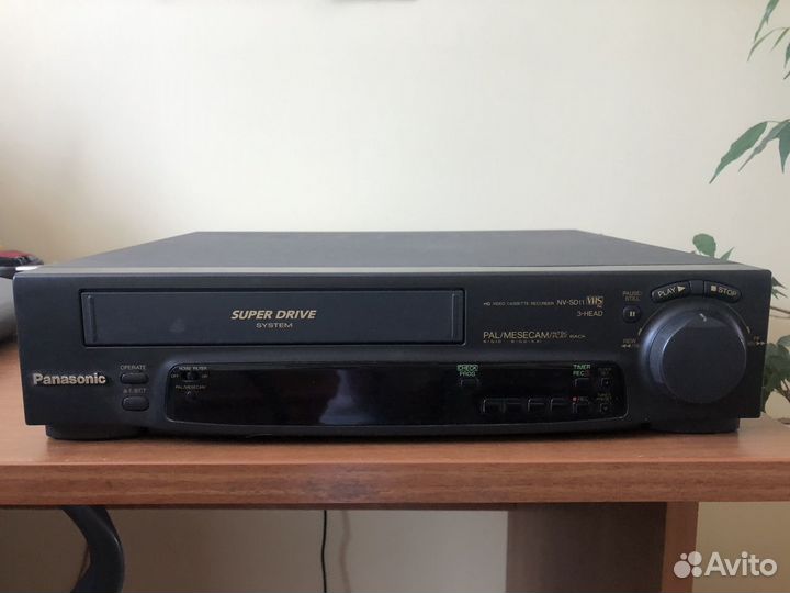 Видеомагнитофон Panasonic