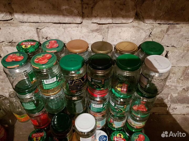 Продам банки в одни руки