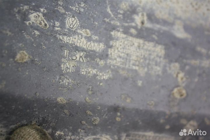 Локер передний правый Volkswagen Golf 3 Vento