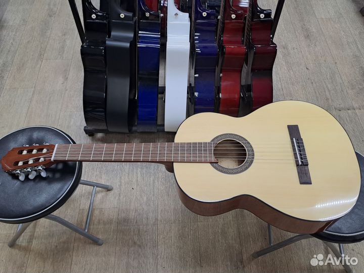Гитара классическая Cort Индонезия