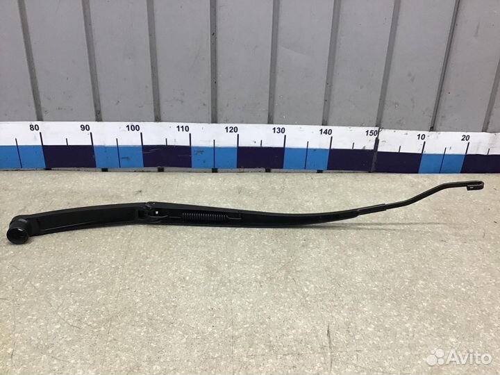 Поводок стеклоочистителя передний правый Hyundai S