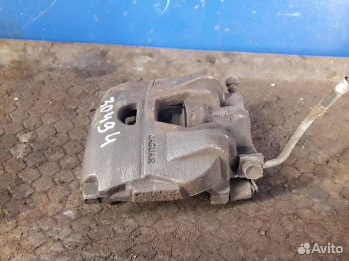 Суппорт передний левый Jaguar Xf X250 3.0 AJ30