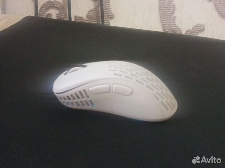 Pulsar xlite v2 medium беспроводная мышь