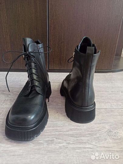 Ботинки женские 38