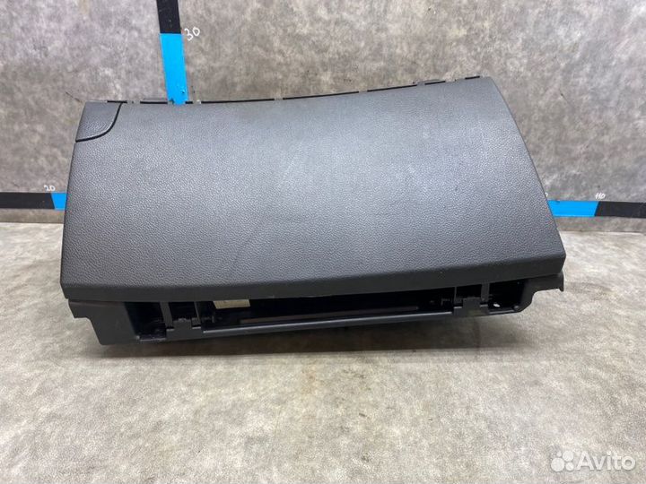 Бардачок Hyundai I30 хэтч 1.4 G4FA 2013