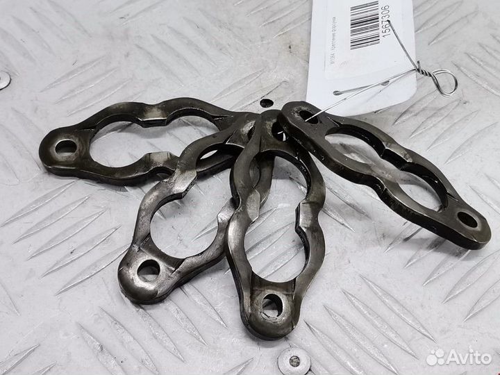 Крепление форсунки Volkswagen Golf 5 2009