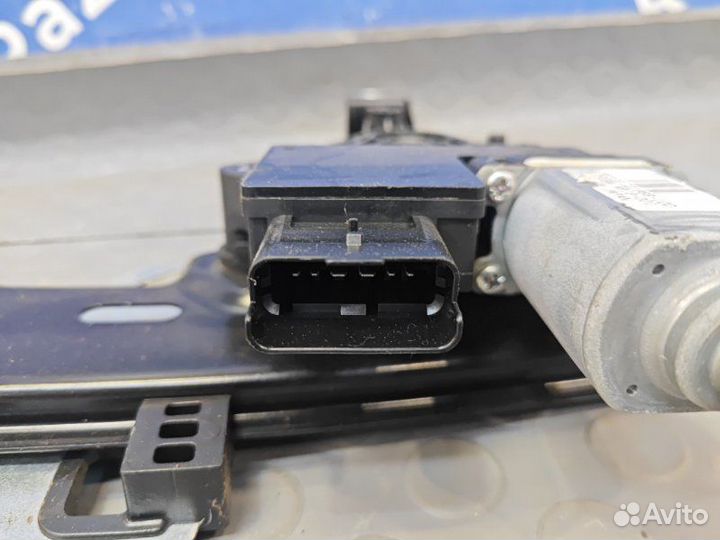 Стеклоподъемник передний правый Nissan Qashqai J11