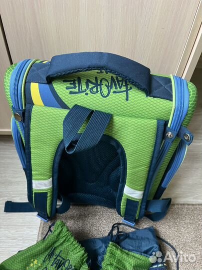 Рюкзак школьный
