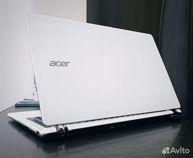 Ноутбук Acer 15.6/Gf720/i3/6Gb/SSD