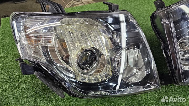 Фары pajero 4