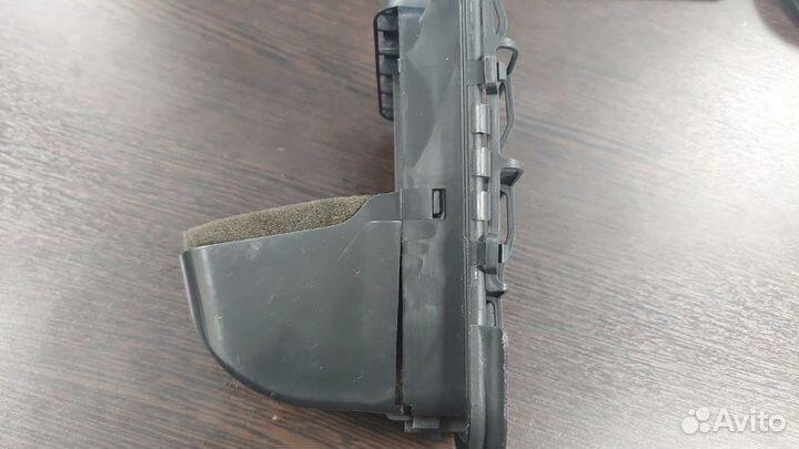 Решетка вентиляционная Audi A6 C7 cdnb 2012