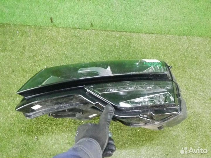 Фара левая Skoda Karoq