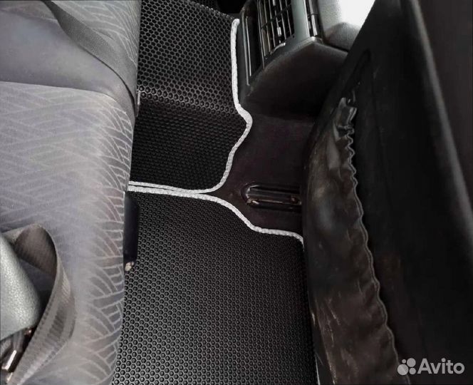 3D автомобильные коврики с доставкой