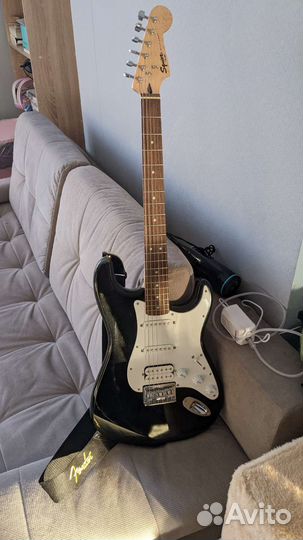 Электрогитара Fender Squier Bullet Strat