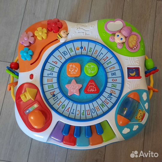 Развивающий столик Сhicco