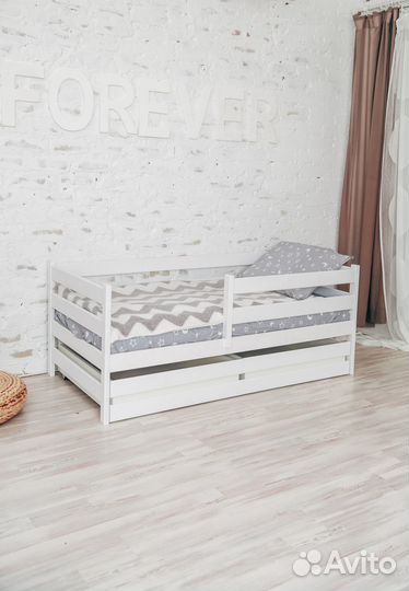 Детская кровать из массива березы